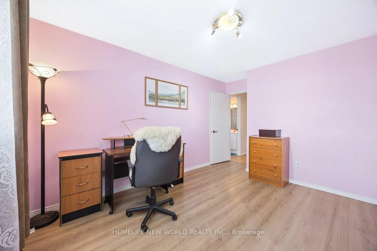 Photo 24 of 95 Athabaska Road, Barrie, Holly — HOMEH
