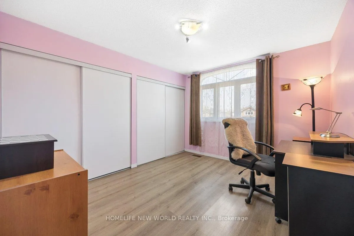 Photo 25 of 95 Athabaska Road, Barrie, Holly — HOMEH