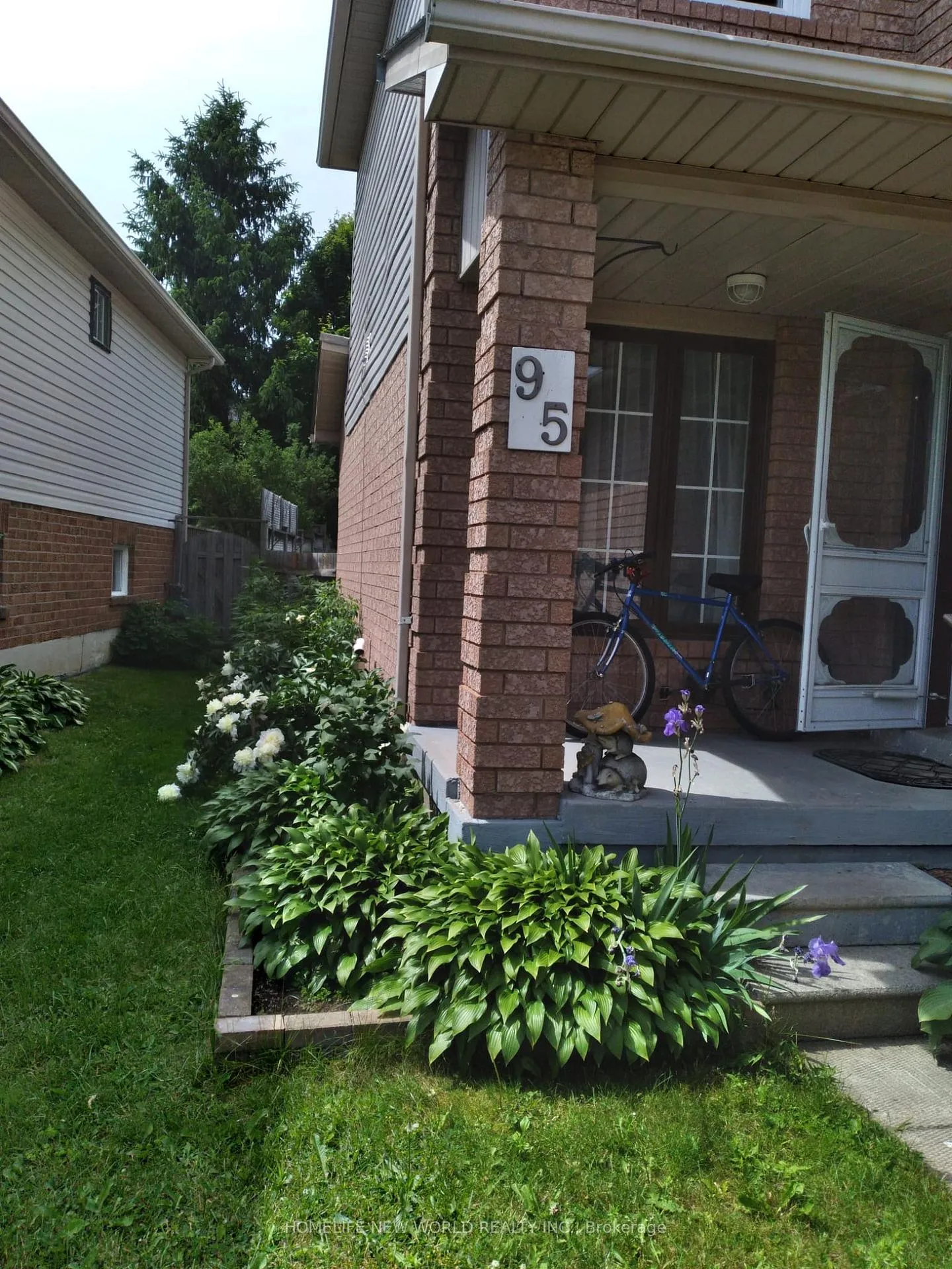 Photo 35 of 95 Athabaska Road, Barrie, Holly — HOMEH