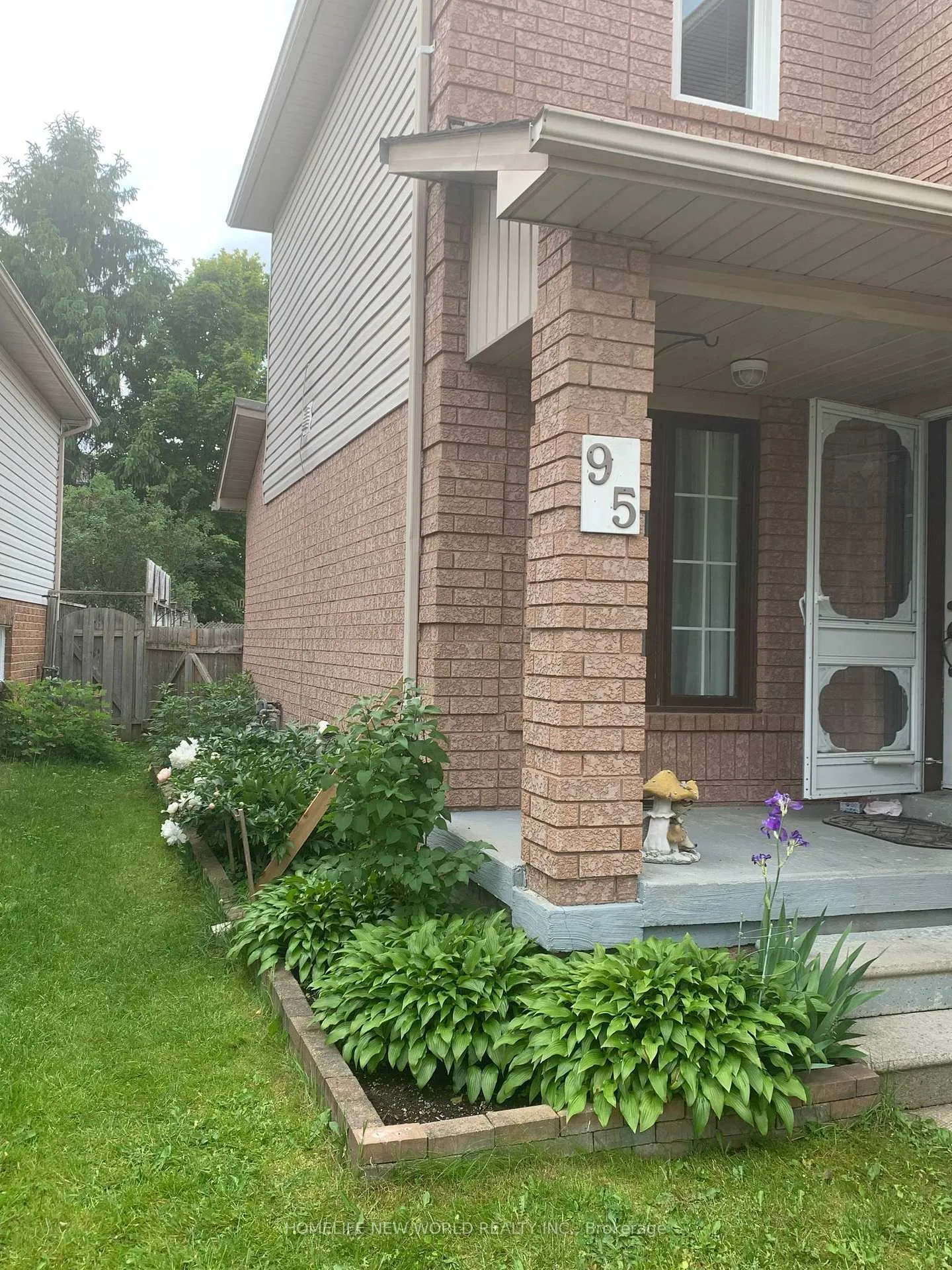 Photo 37 of 95 Athabaska Road, Barrie, Holly — HOMEH