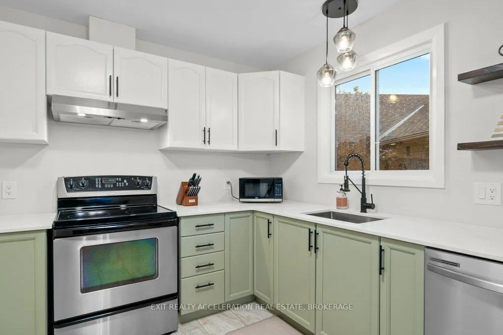 Photo 15 of 753 Shire's Way, Kingston, East Gardiners Rd — HOMEH