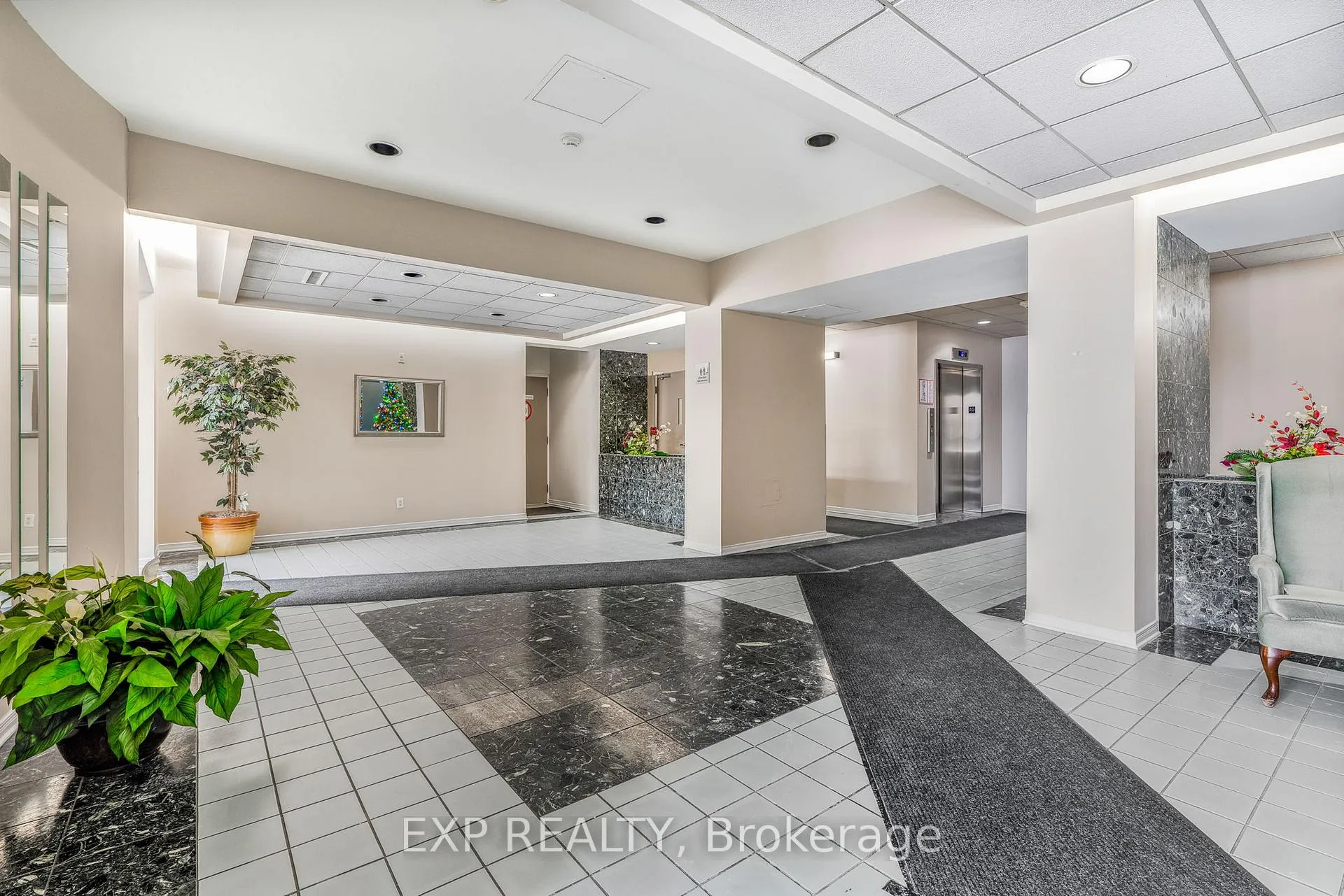 Photo 2 of Unit 510, 330 Centrum Boulevard, Ottawa, Bilberry Creek/Queenswood Heights — HOMEH