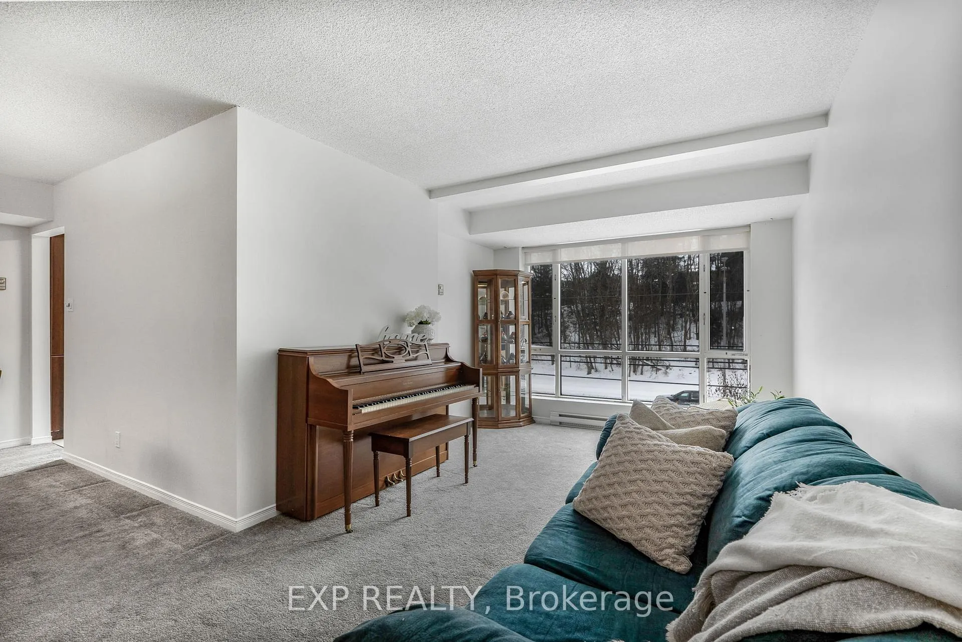 Photo 6 of Unit 510, 330 Centrum Boulevard, Ottawa, Bilberry Creek/Queenswood Heights — HOMEH