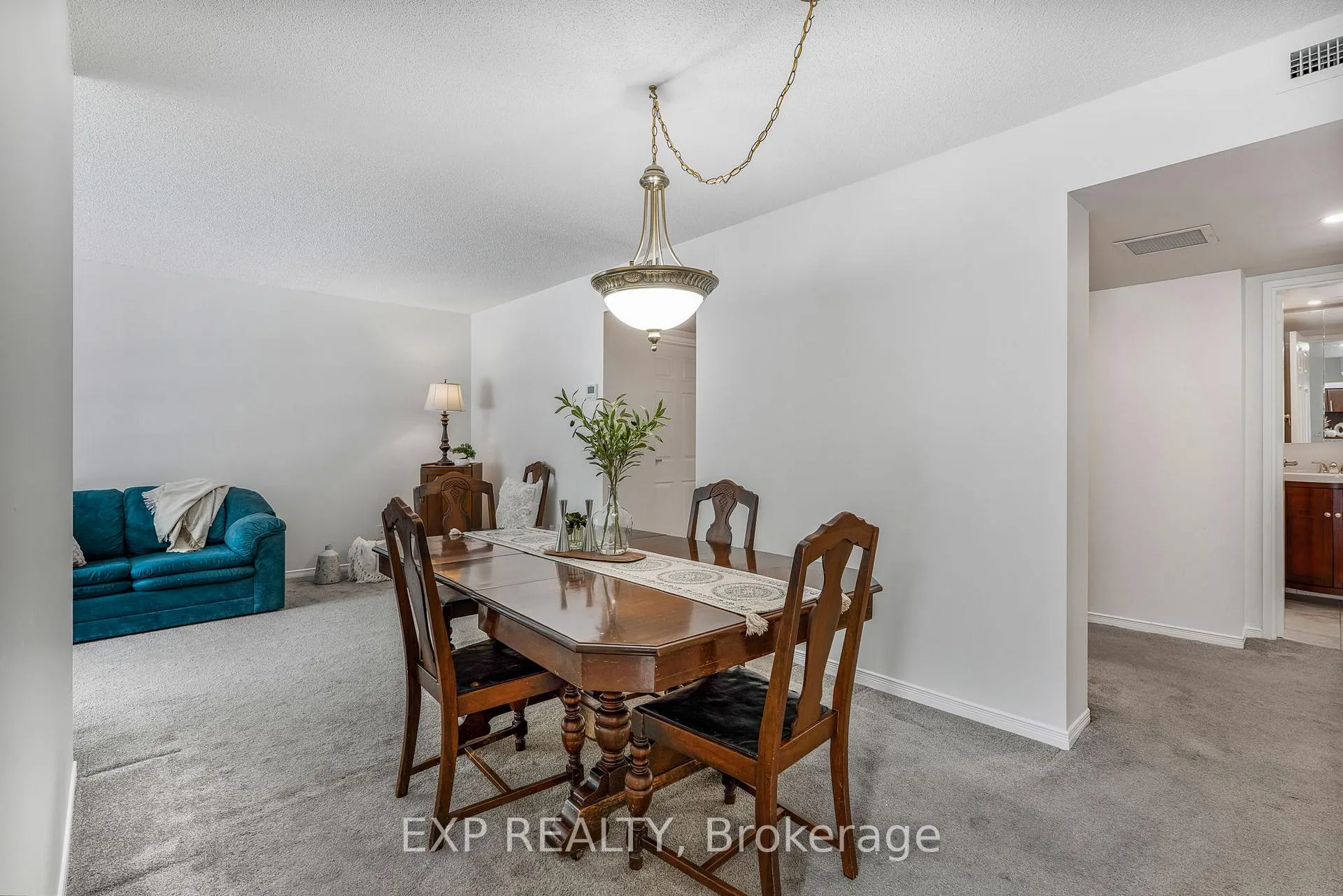 Photo 10 of Unit 510, 330 Centrum Boulevard, Ottawa, Bilberry Creek/Queenswood Heights — HOMEH
