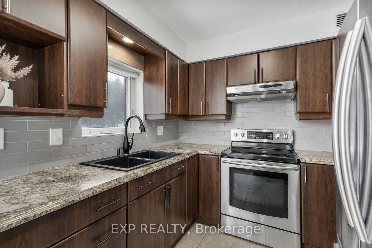 Photo 11 of Unit 510, 330 Centrum Boulevard, Ottawa, Bilberry Creek/Queenswood Heights — HOMEH