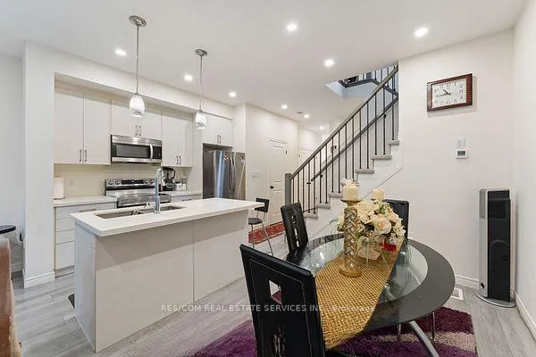 Photo 5 of 535 Quebec Street, Hamilton, Parkview — HOMEH