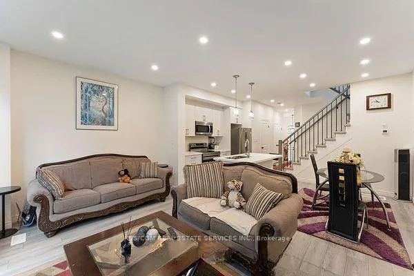 Photo 6 of 535 Quebec Street, Hamilton, Parkview — HOMEH