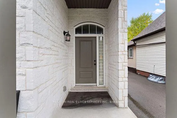 Photo 11 of 535 Quebec Street, Hamilton, Parkview — HOMEH