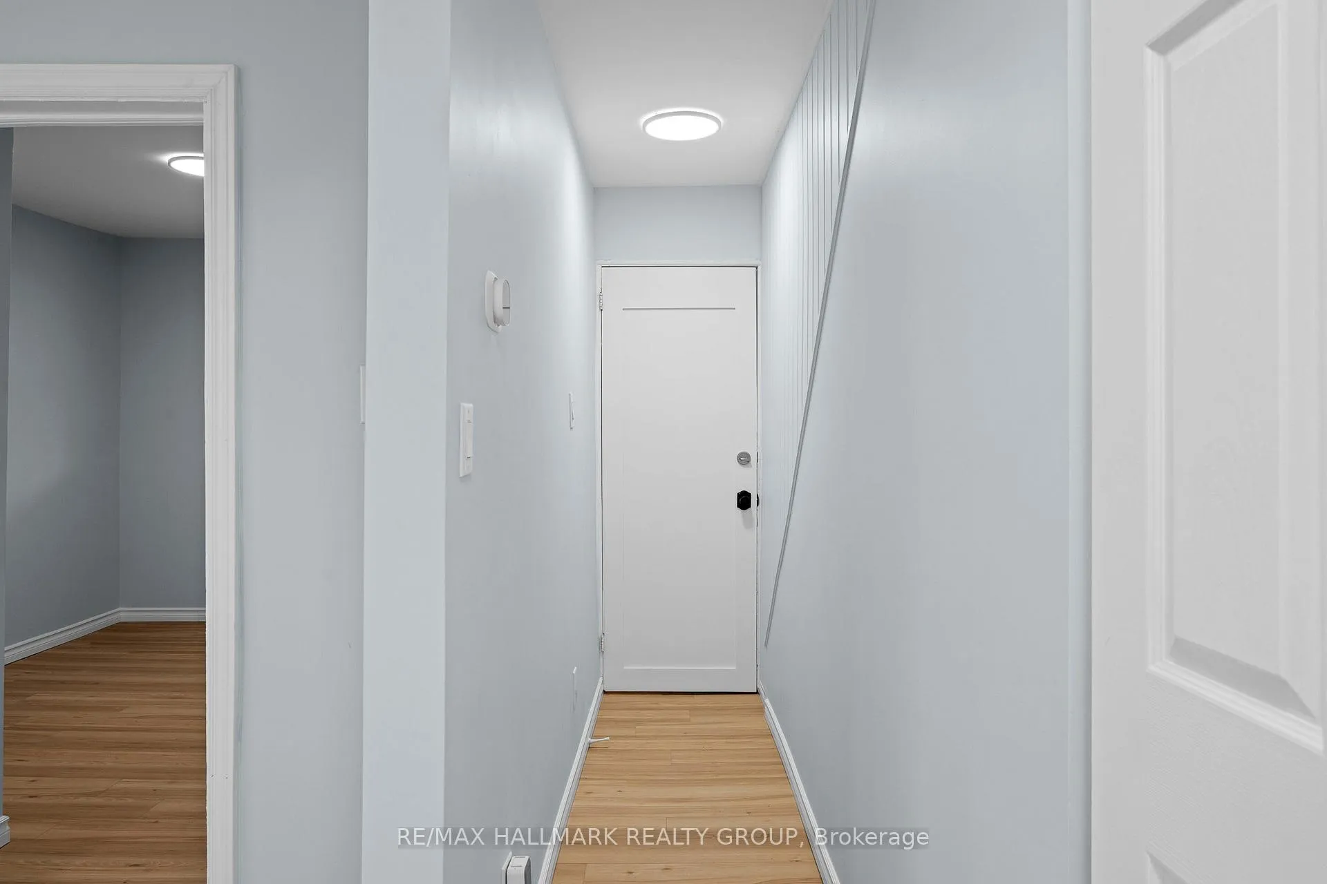Photo 2 of 267 Park Street, Ottawa, Vanier — HOMEH