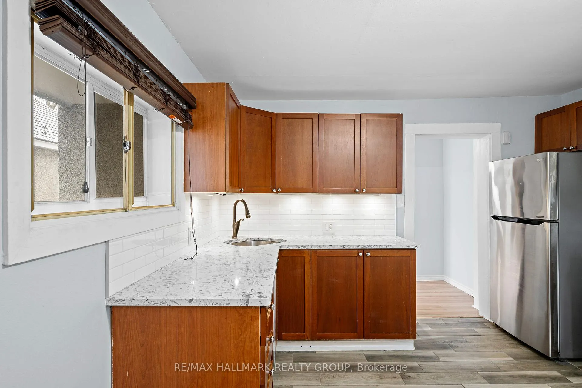 Photo 6 of 267 Park Street, Ottawa, Vanier — HOMEH