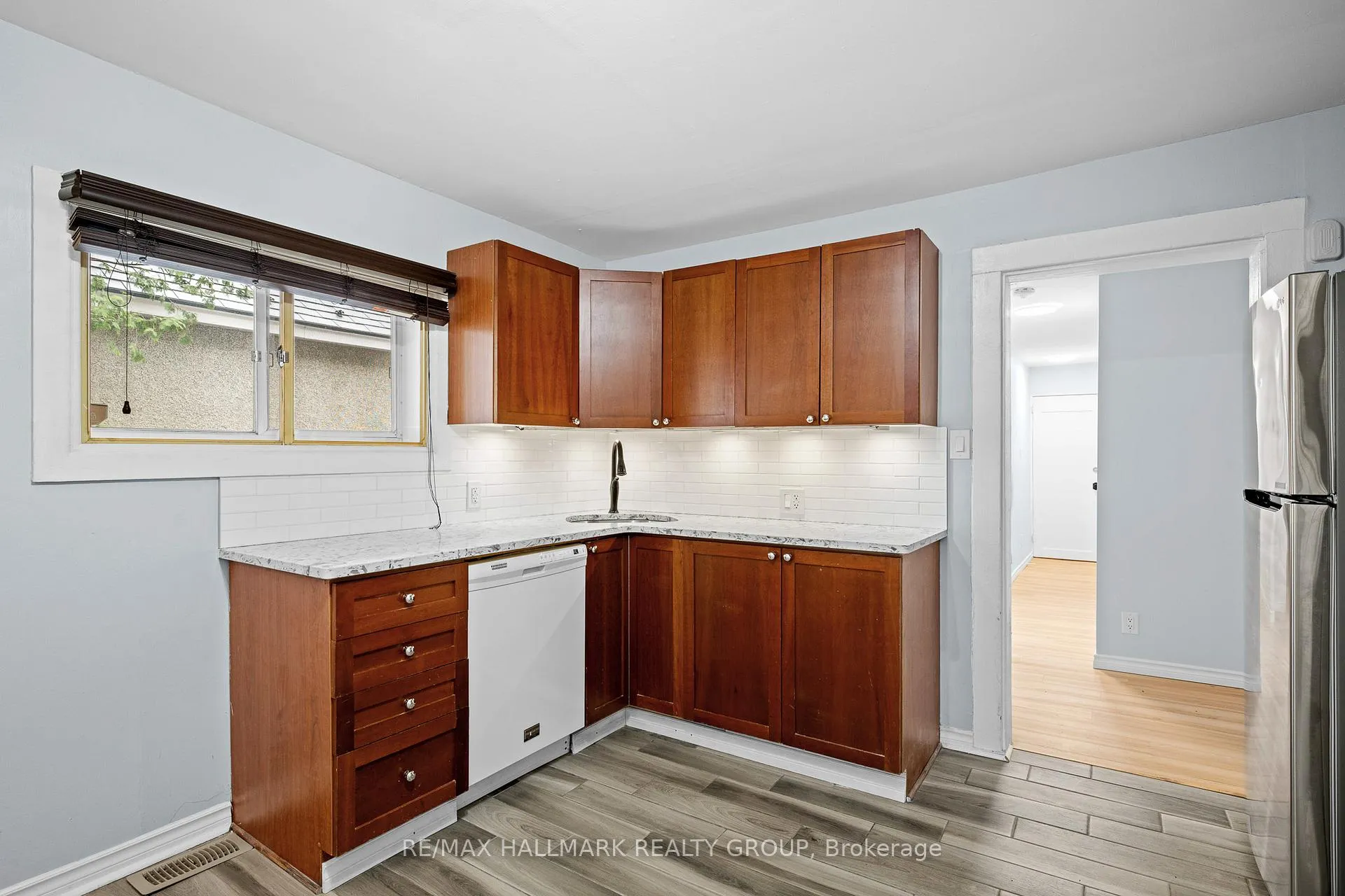 Photo 7 of 267 Park Street, Ottawa, Vanier — HOMEH