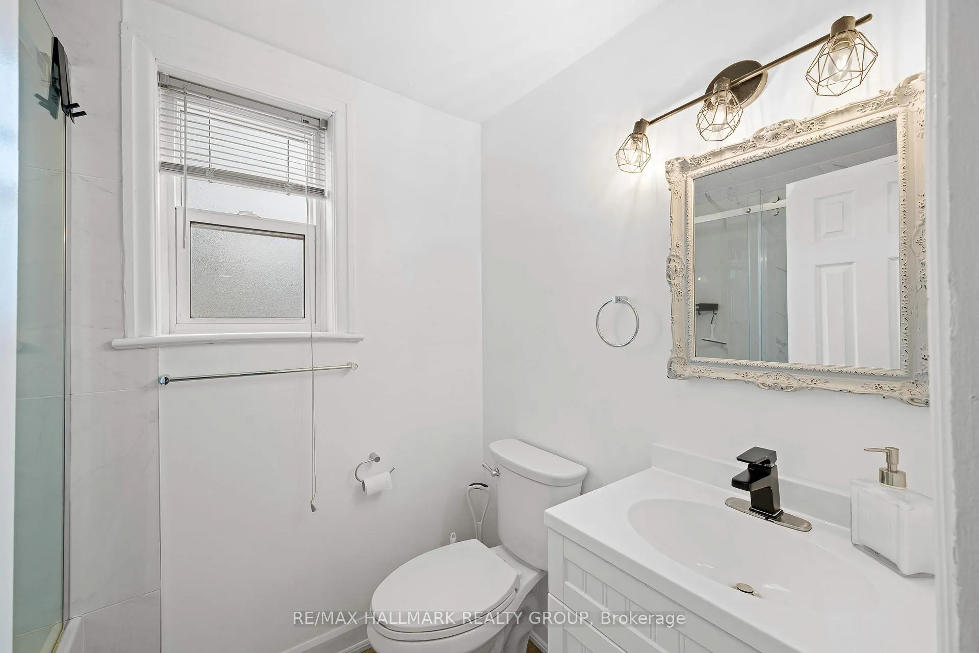 Photo 8 of 267 Park Street, Ottawa, Vanier — HOMEH