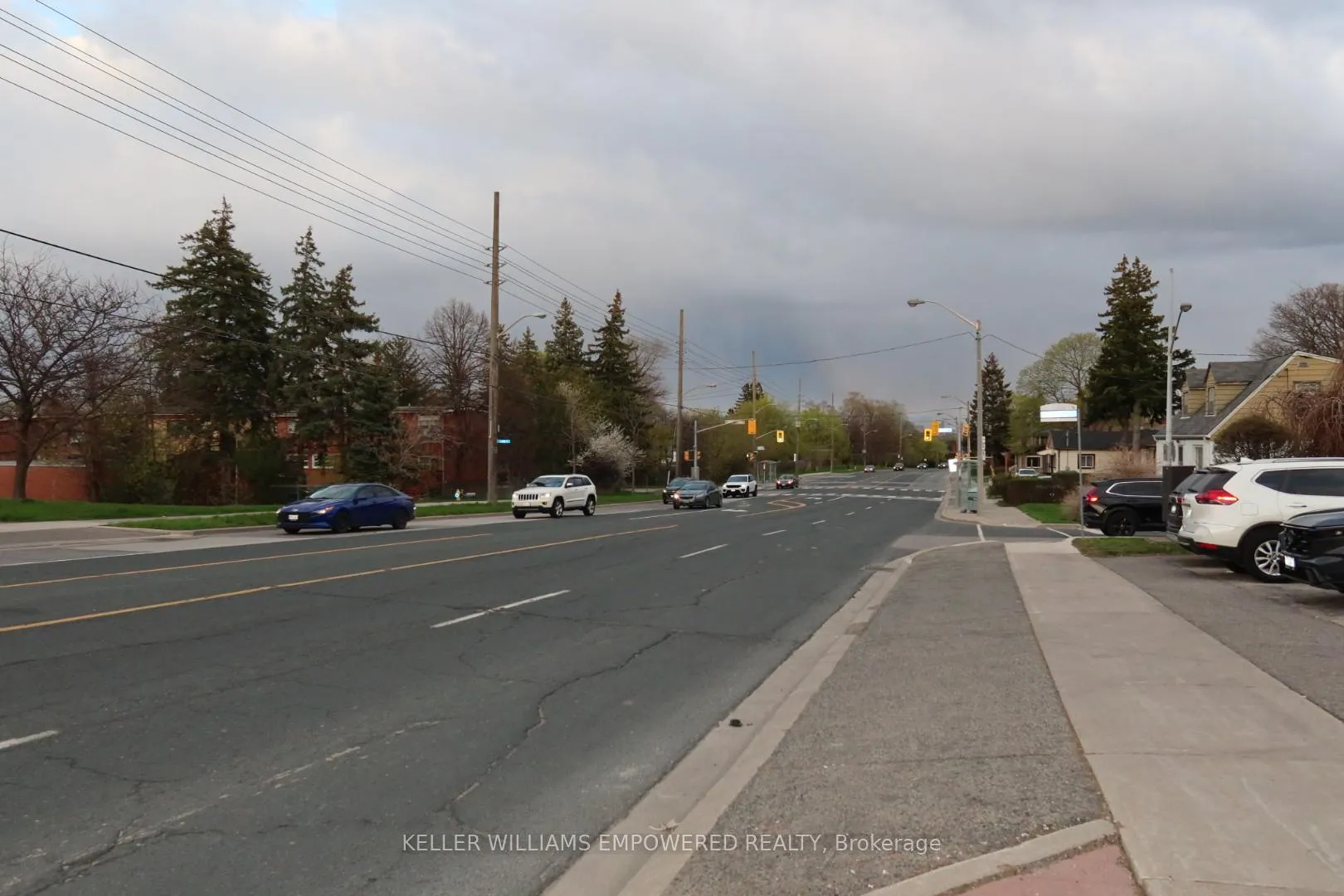 Photo 1 of Unit 2, 821 Albion Road, Etobicoke, Thistletown-Beaumonde Heights — HOMEH