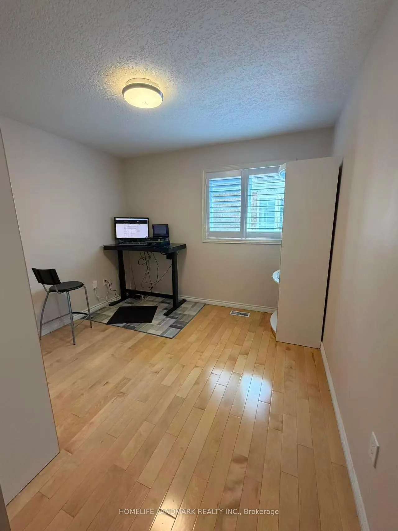 Photo 20 of 98 Pheasant Run Drive, Guelph, Kortright Hills — HOMEH