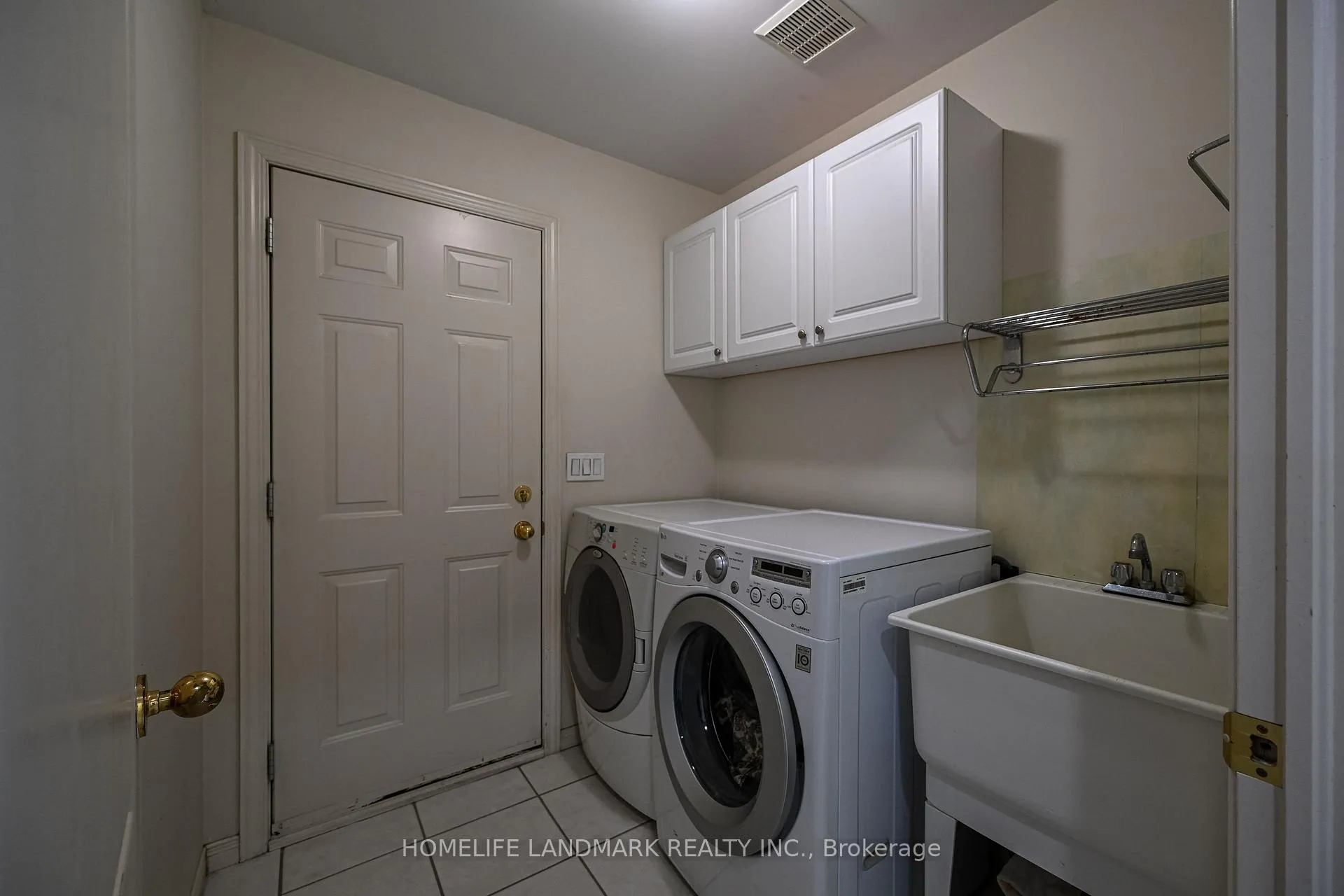 Photo 21 of 98 Pheasant Run Drive, Guelph, Kortright Hills — HOMEH