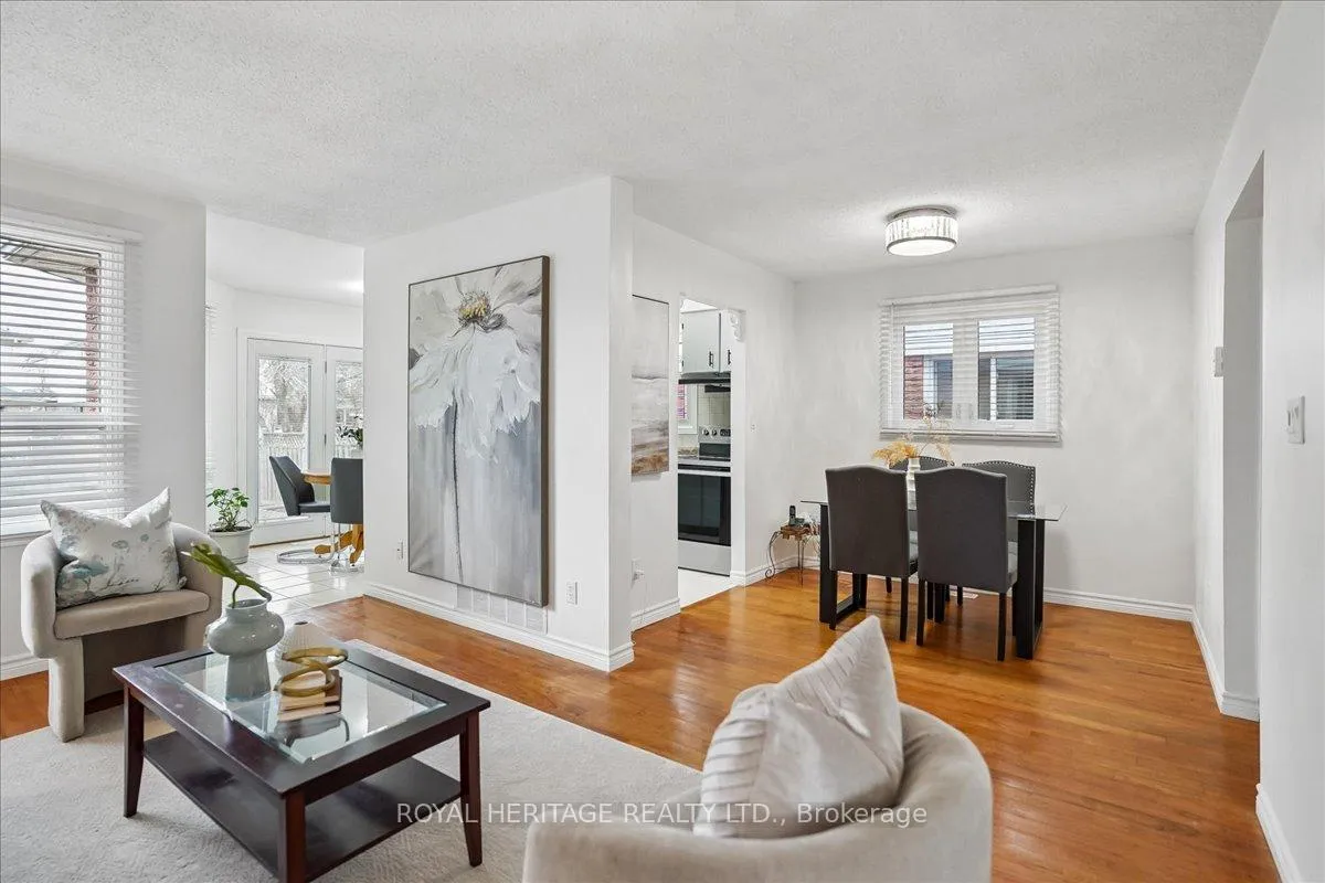 Photo 9 of 148 Adele Crescent, Oshawa, McLaughlin — HOMEH