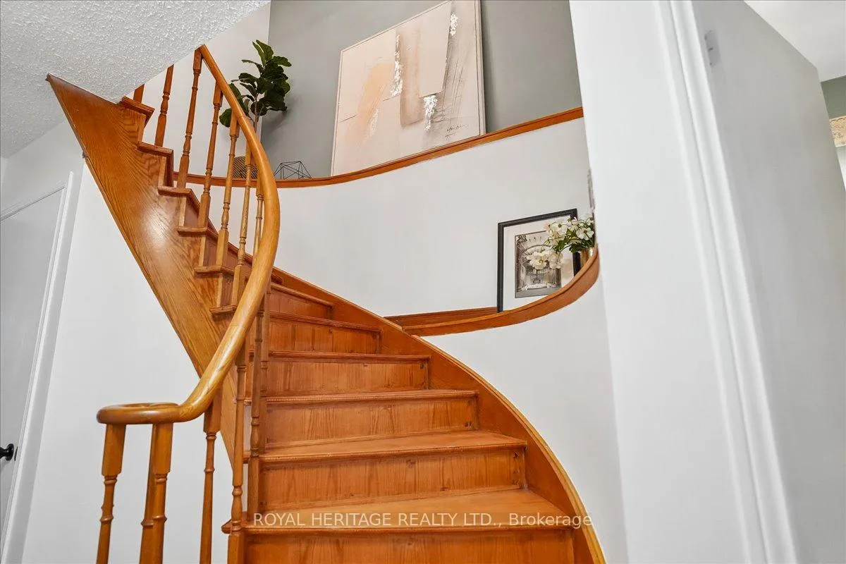 Photo 14 of 148 Adele Crescent, Oshawa, McLaughlin — HOMEH