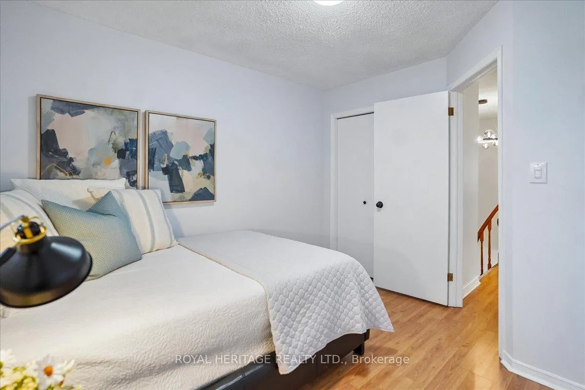 Photo 16 of 148 Adele Crescent, Oshawa, McLaughlin — HOMEH