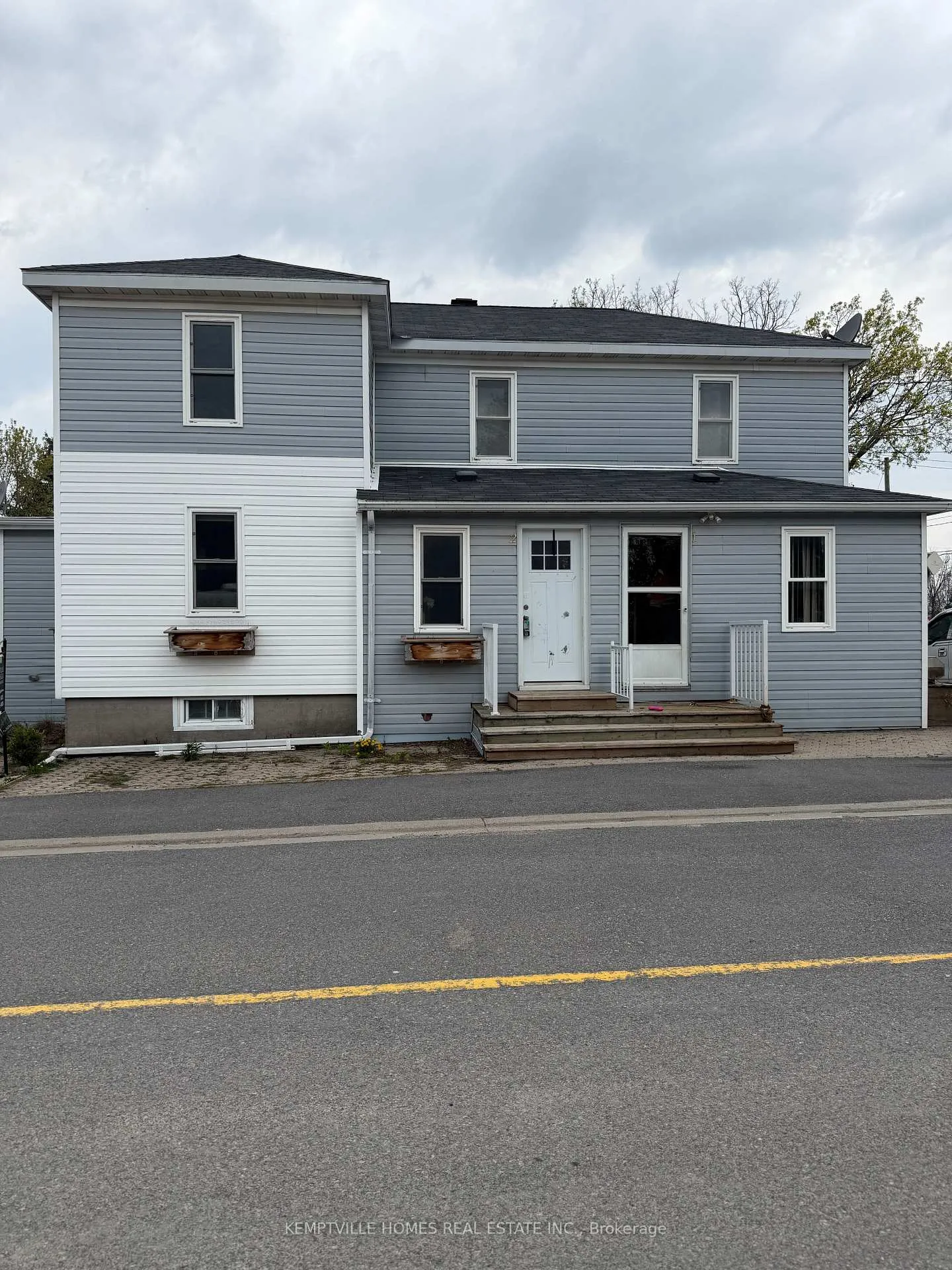 Photo 1 of 803 St Lawrence Street, Prescott — HOMEH