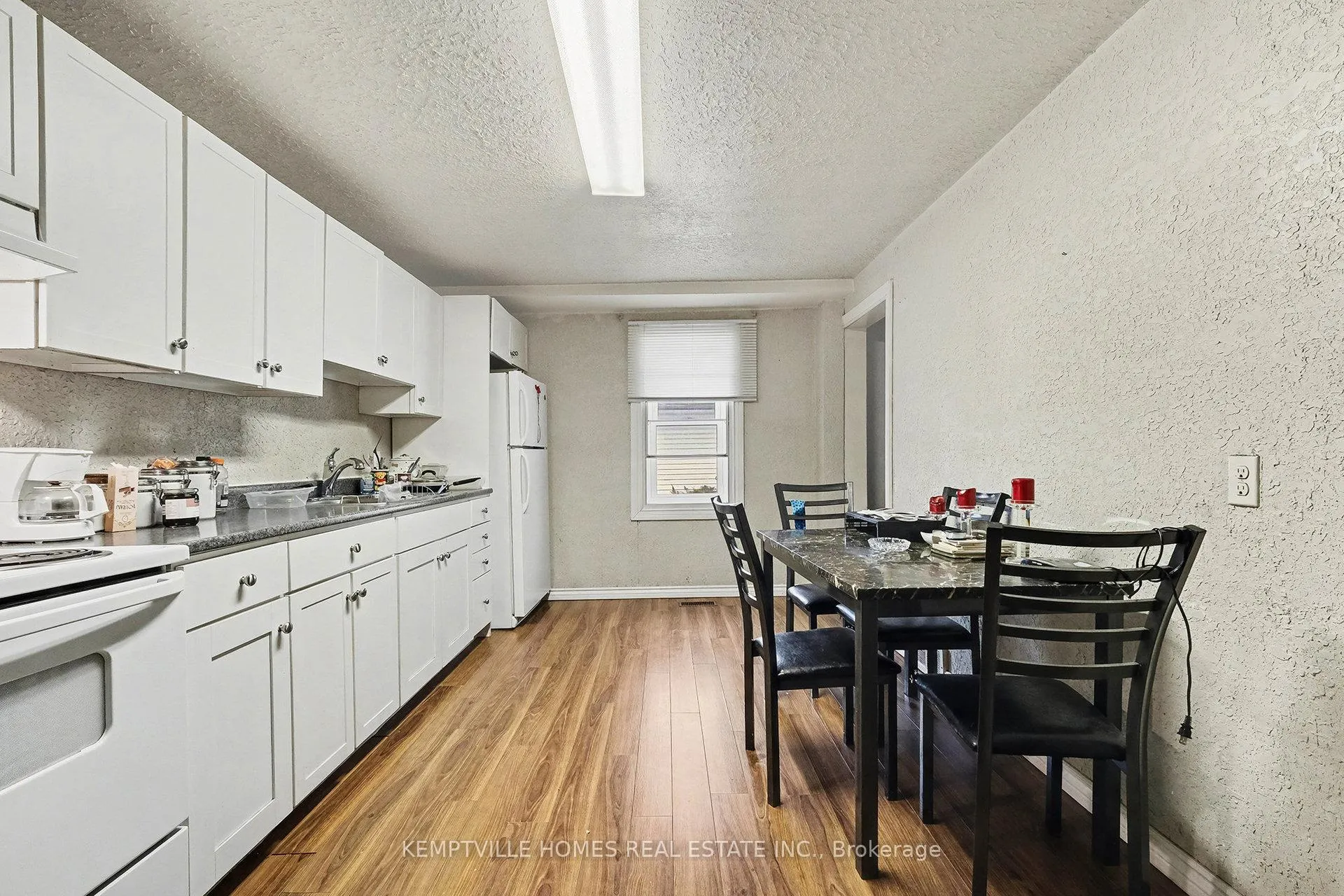 Photo 7 of 803 St Lawrence Street, Prescott — HOMEH