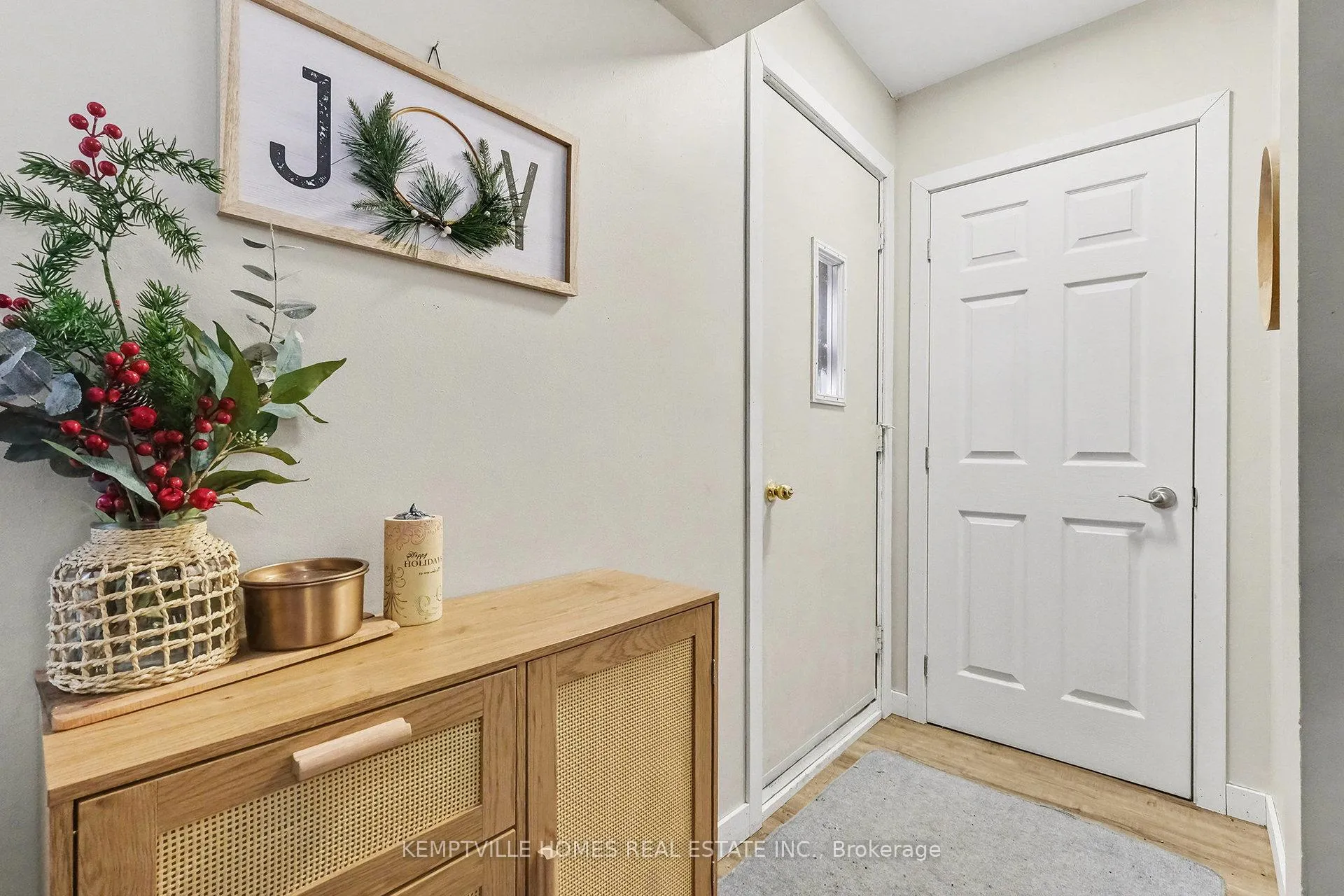 Photo 21 of 803 St Lawrence Street, Prescott — HOMEH