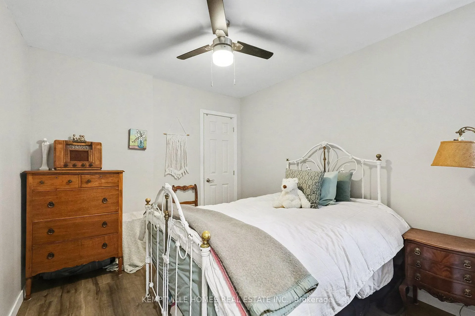 Photo 26 of 803 St Lawrence Street, Prescott — HOMEH