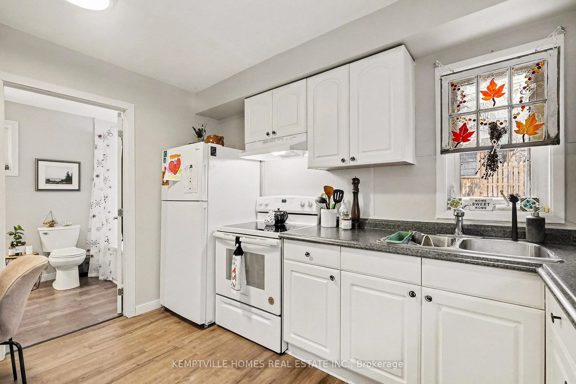 Photo 31 of 803 St Lawrence Street, Prescott — HOMEH