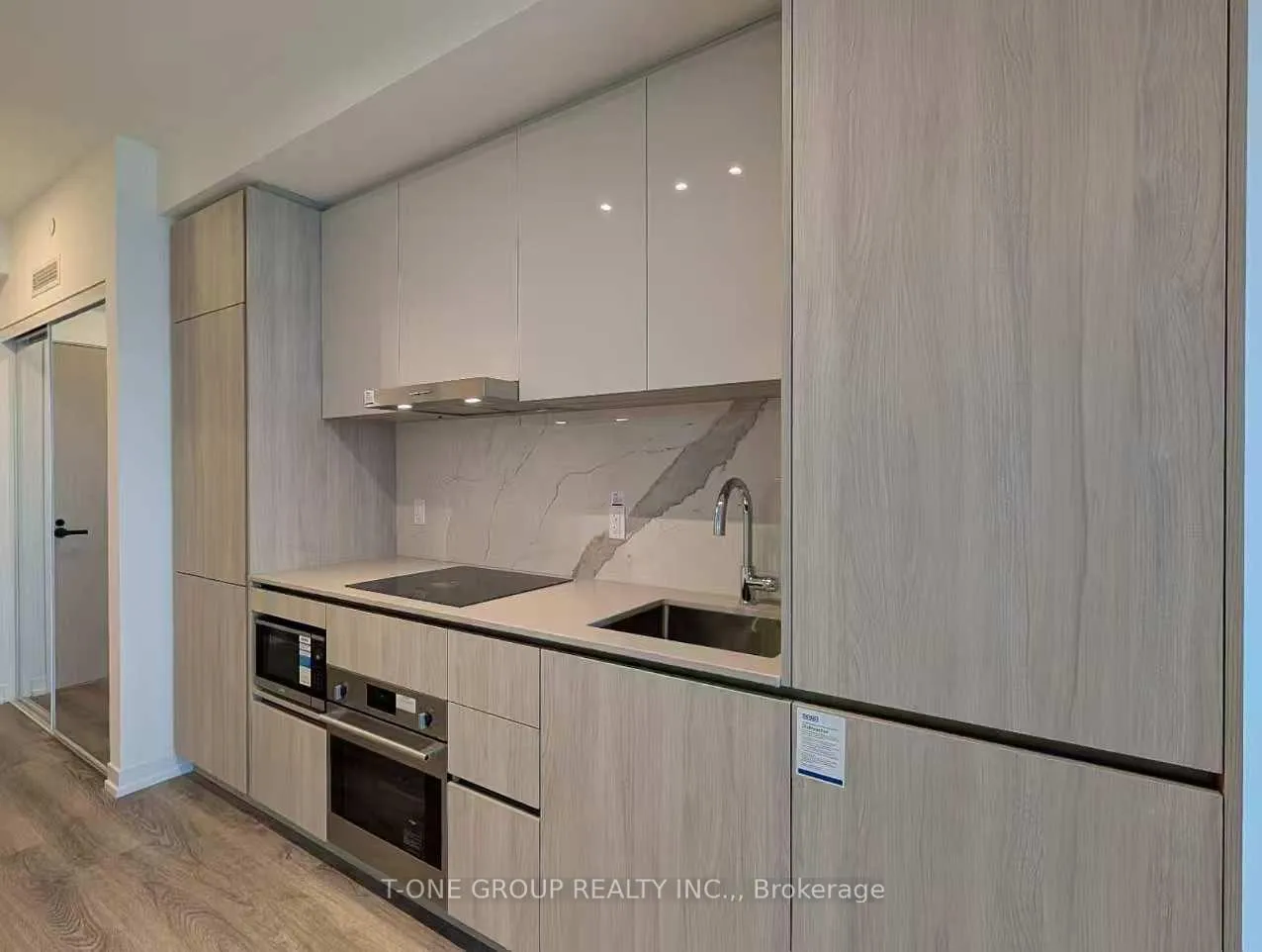 Photo 3 of Unit 2511, 8 Interchange Way, Vaughan, Vaughan Corporate Centre — HOMEH