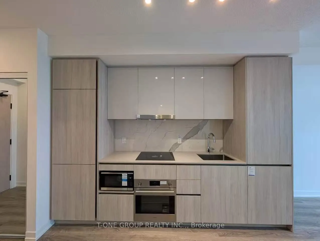 Photo 4 of Unit 2511, 8 Interchange Way, Vaughan, Vaughan Corporate Centre — HOMEH
