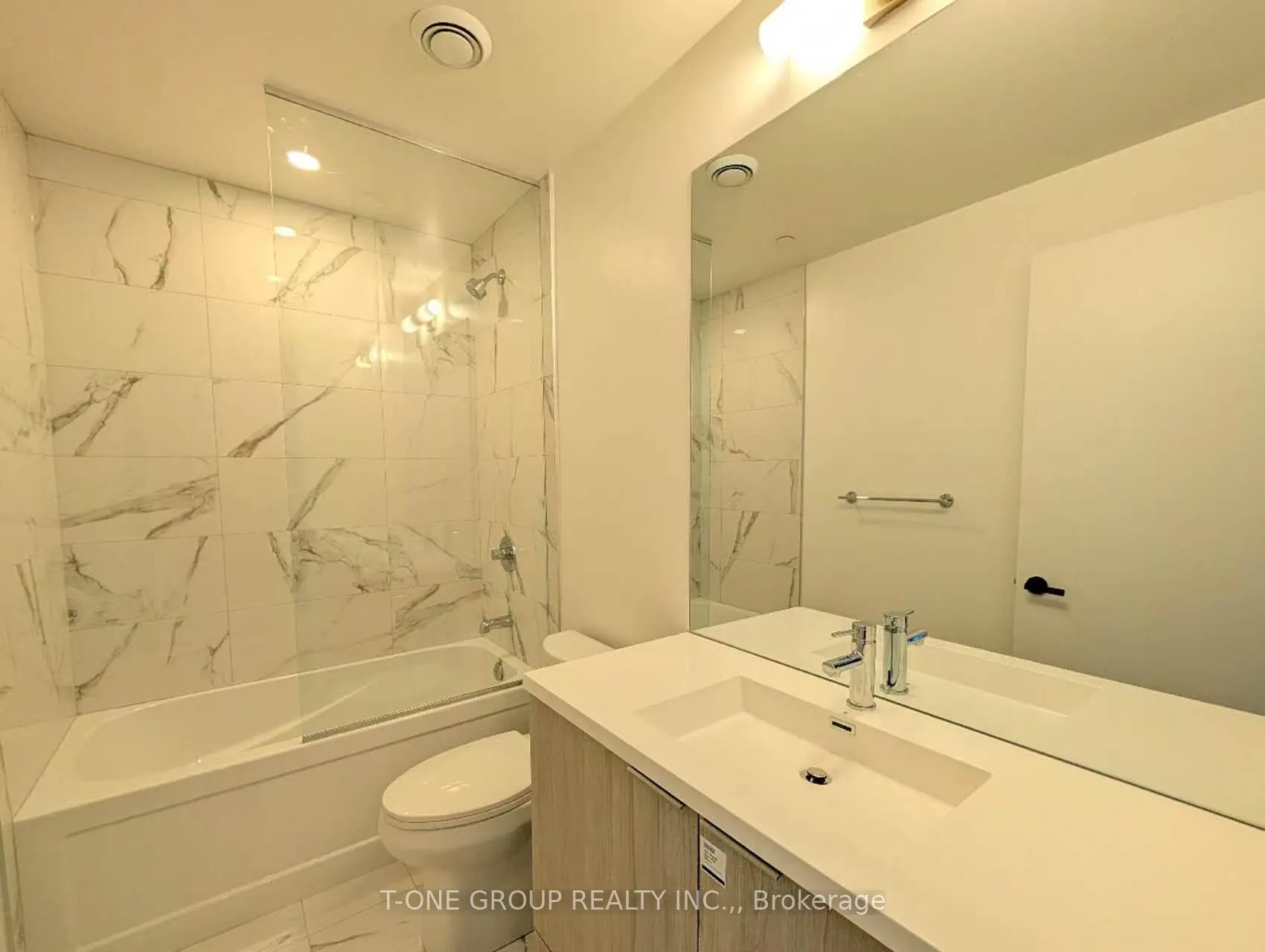 Photo 10 of Unit 2511, 8 Interchange Way, Vaughan, Vaughan Corporate Centre — HOMEH
