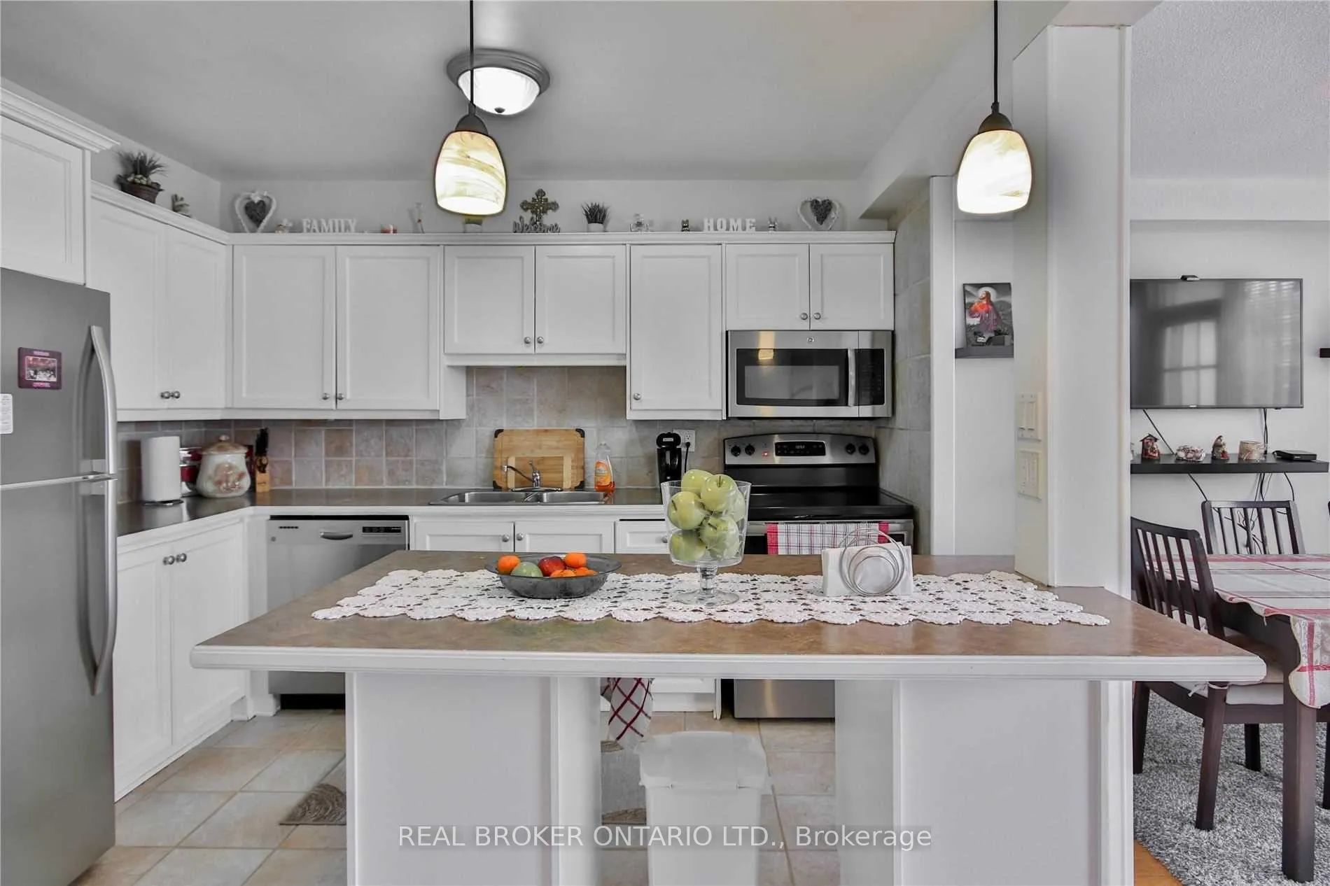 Photo 6 of Unit 1804, 20 Edgecliff Golfway, Toronto, Flemingdon Park — HOMEH