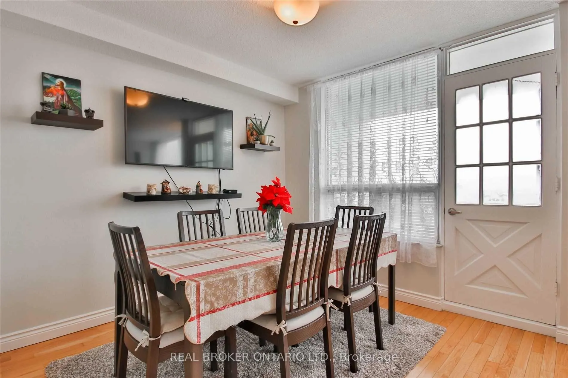 Photo 8 of Unit 1804, 20 Edgecliff Golfway, Toronto, Flemingdon Park — HOMEH