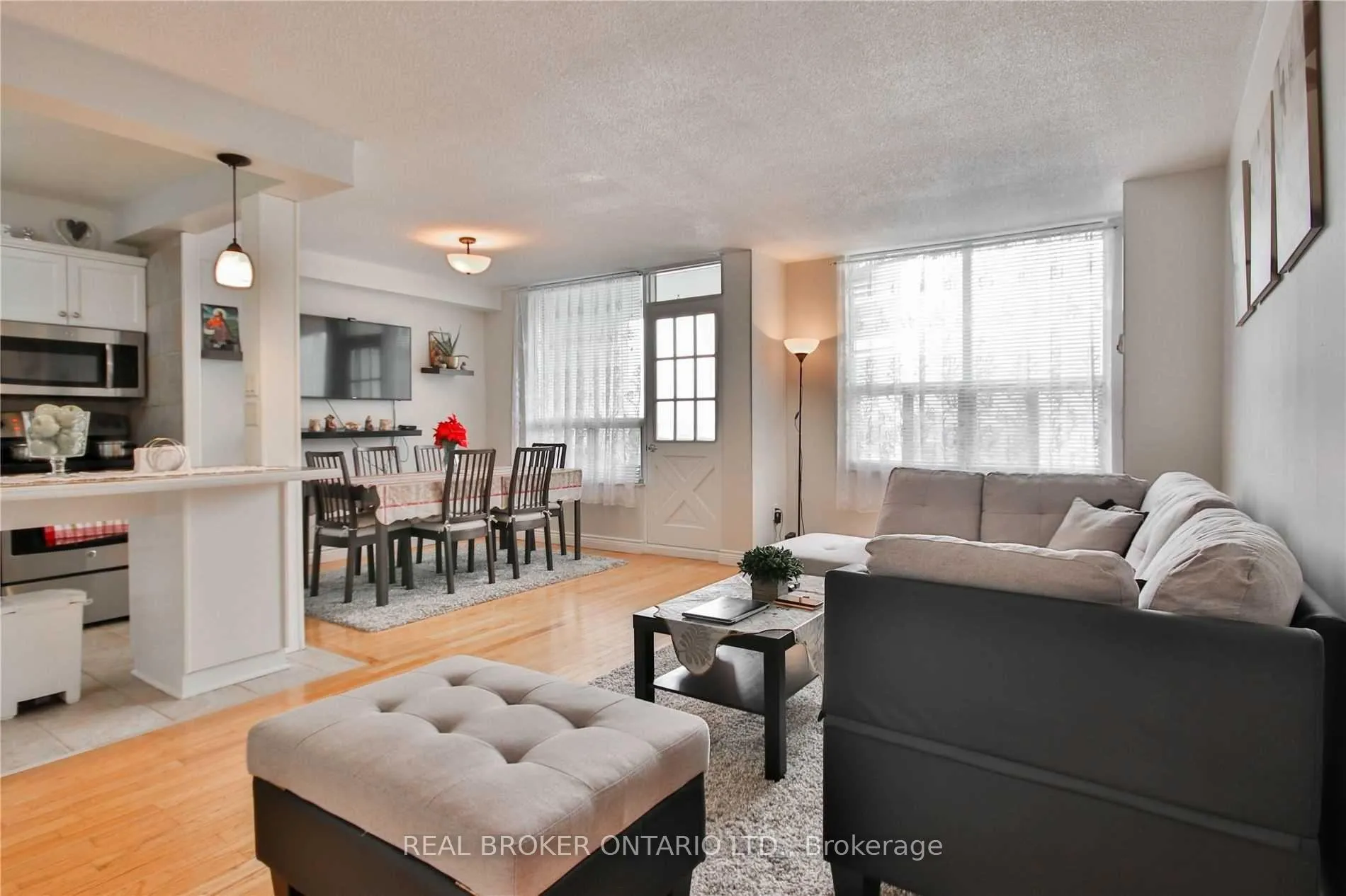 Photo 11 of Unit 1804, 20 Edgecliff Golfway, Toronto, Flemingdon Park — HOMEH
