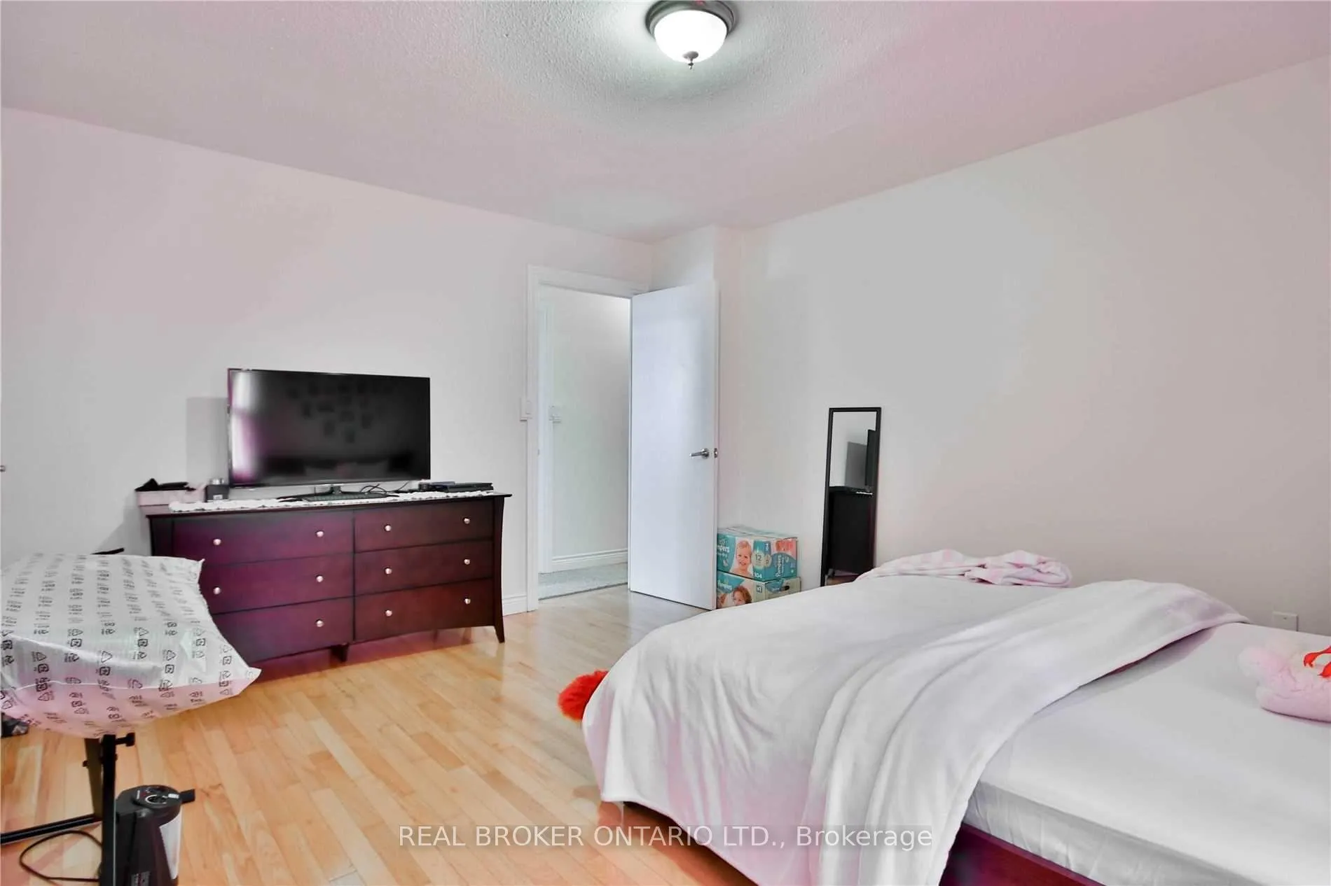 Photo 16 of Unit 1804, 20 Edgecliff Golfway, Toronto, Flemingdon Park — HOMEH