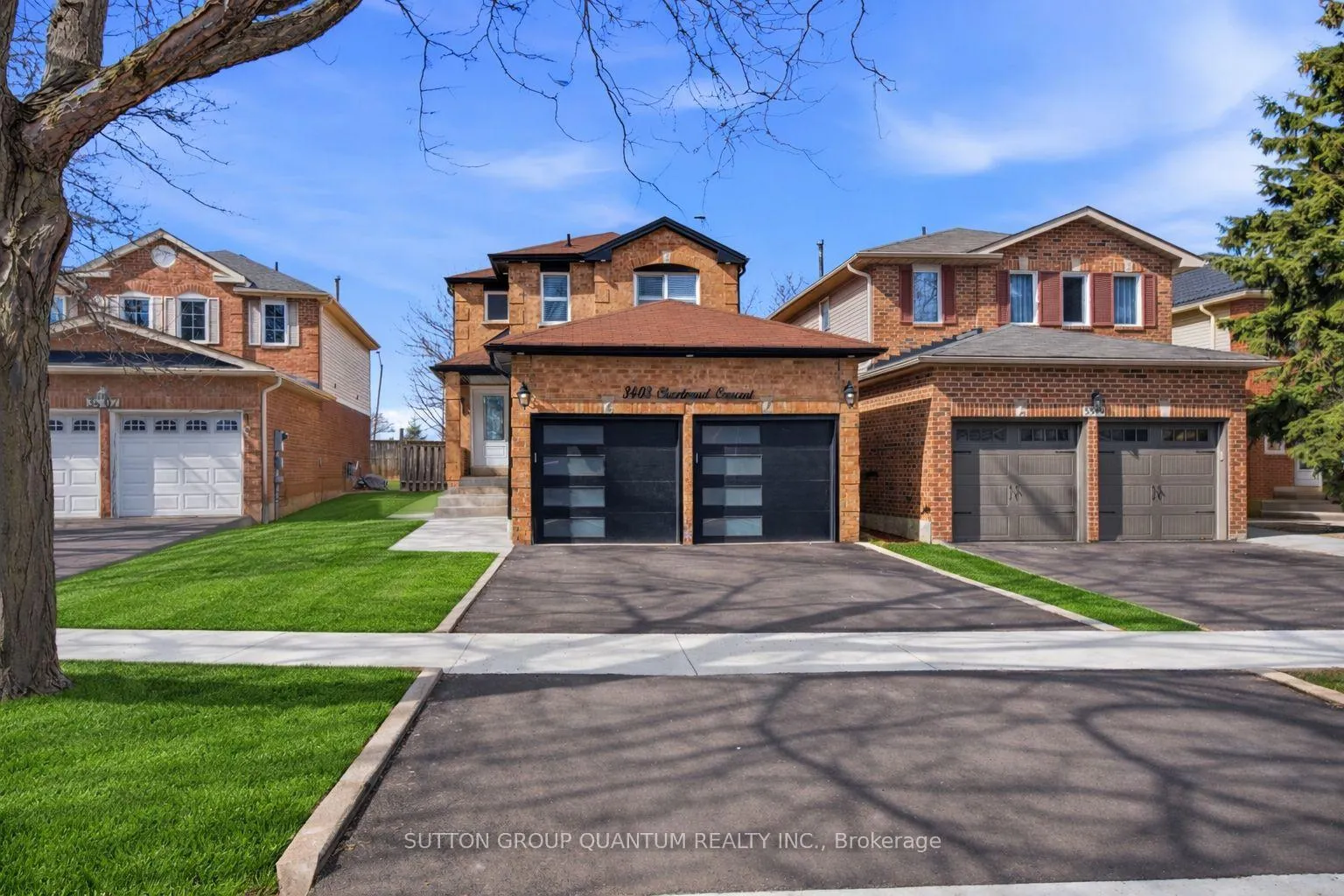 Photo 2 of 3403 Chartrand Crescent, Mississauga, Erin Mills — HOMEH
