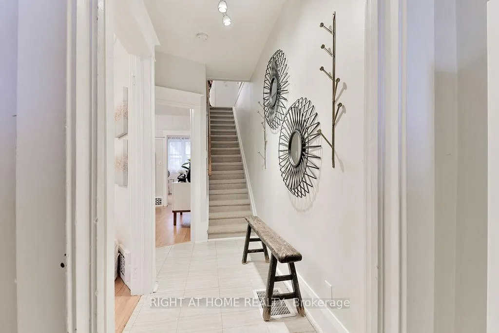 Photo 5 of 130 Springdale Boulevard, Toronto, Danforth Village-East York — HOMEH
