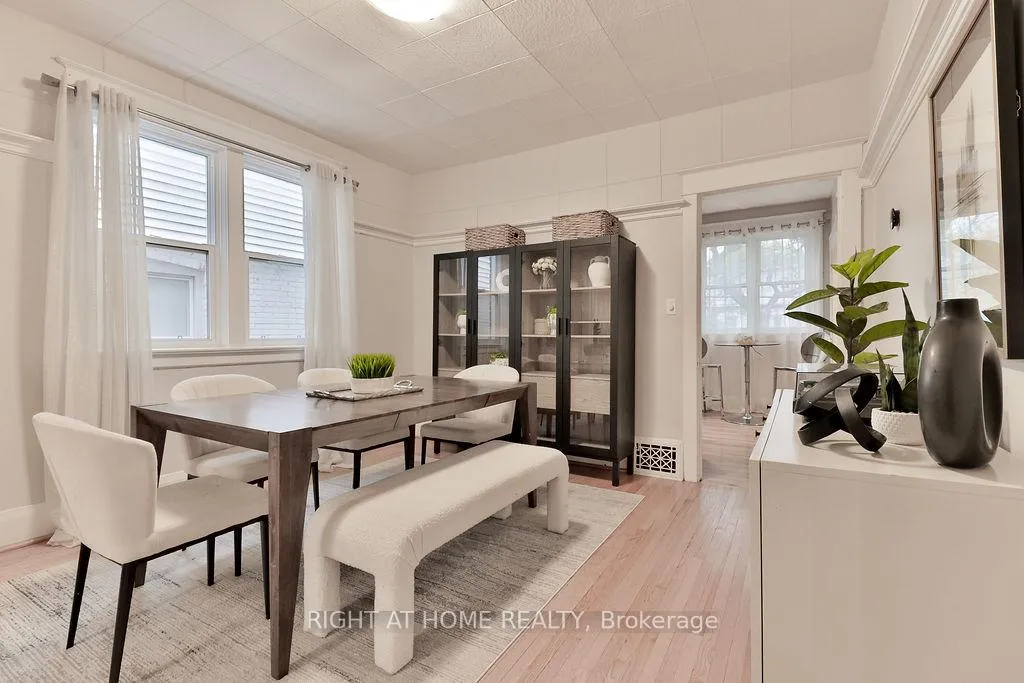 Photo 8 of 130 Springdale Boulevard, Toronto, Danforth Village-East York — HOMEH