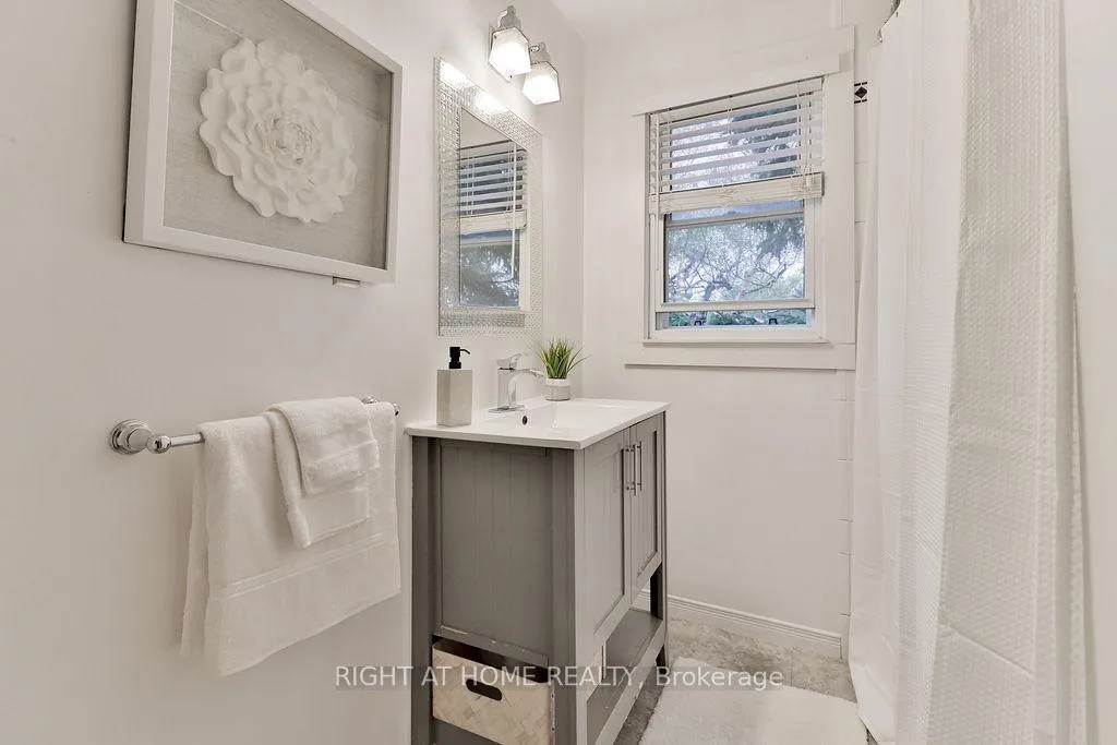 Photo 18 of 130 Springdale Boulevard, Toronto, Danforth Village-East York — HOMEH