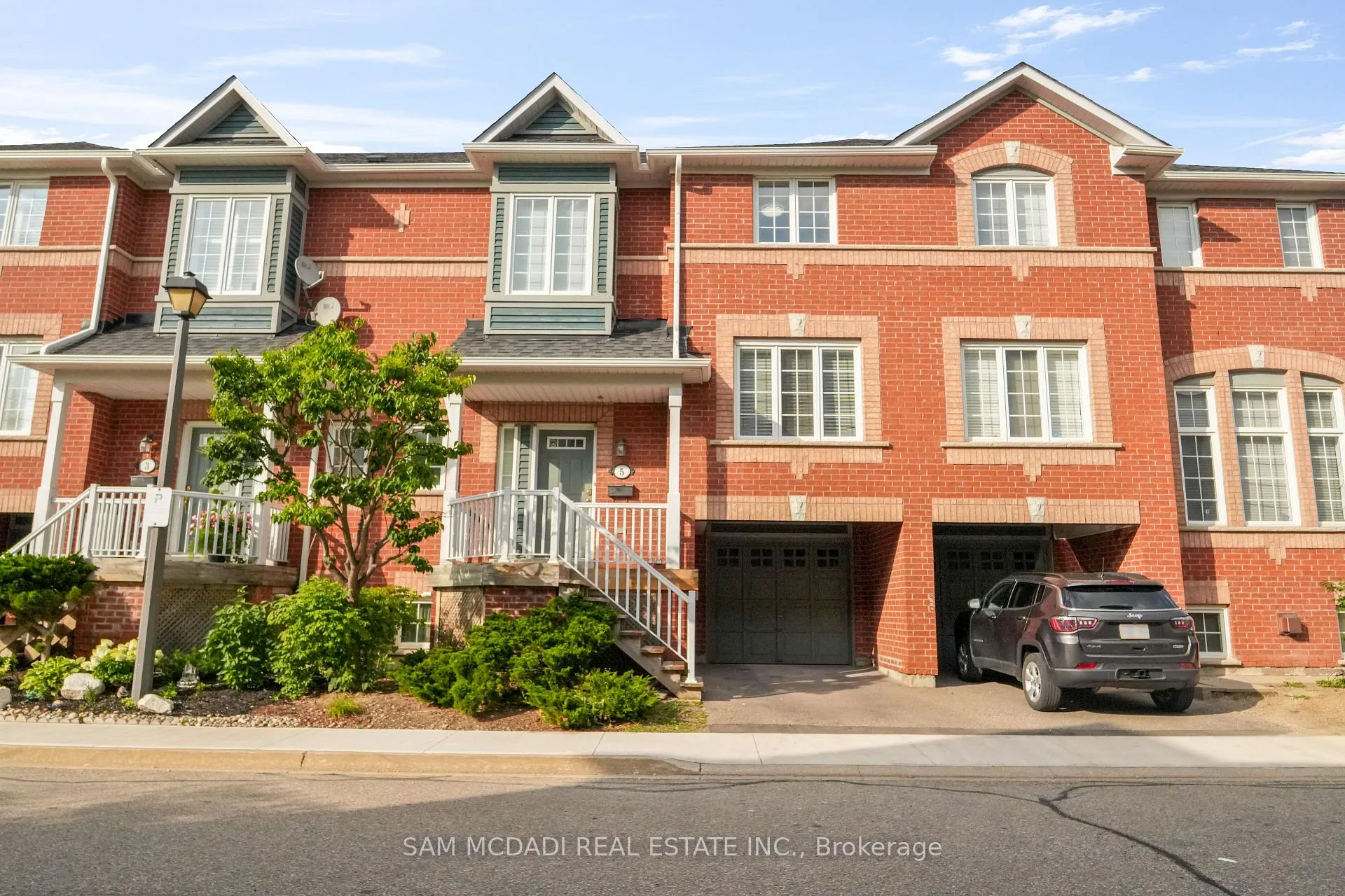 Front of Unit 5, 5031 East Mill Road