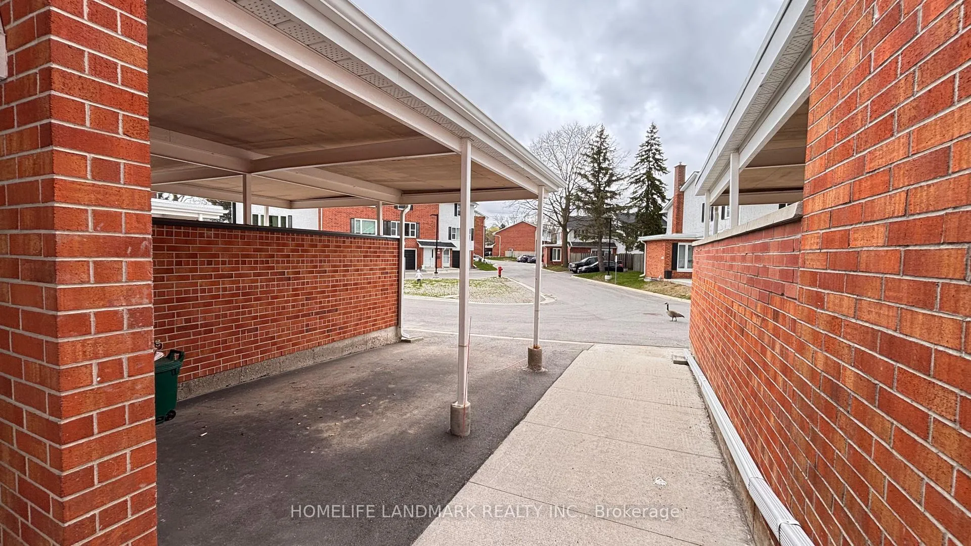 Photo 4 of Unit 2, 403 Keats Way, Waterloo — HOMEH