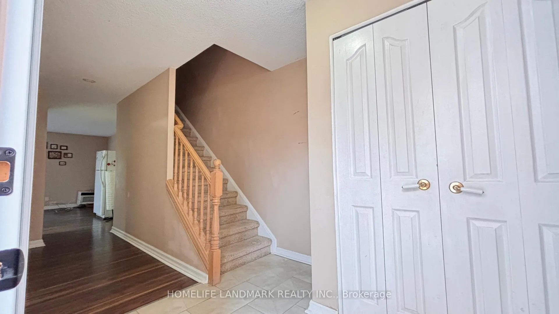 Photo 6 of Unit 2, 403 Keats Way, Waterloo — HOMEH
