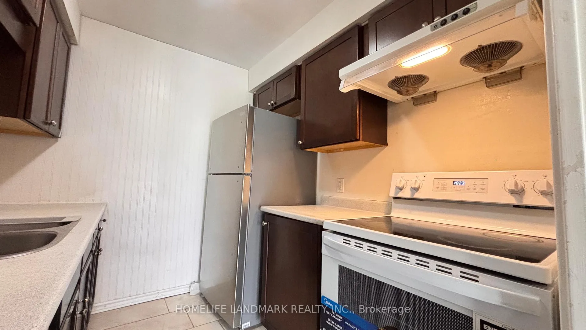 Photo 11 of Unit 2, 403 Keats Way, Waterloo — HOMEH