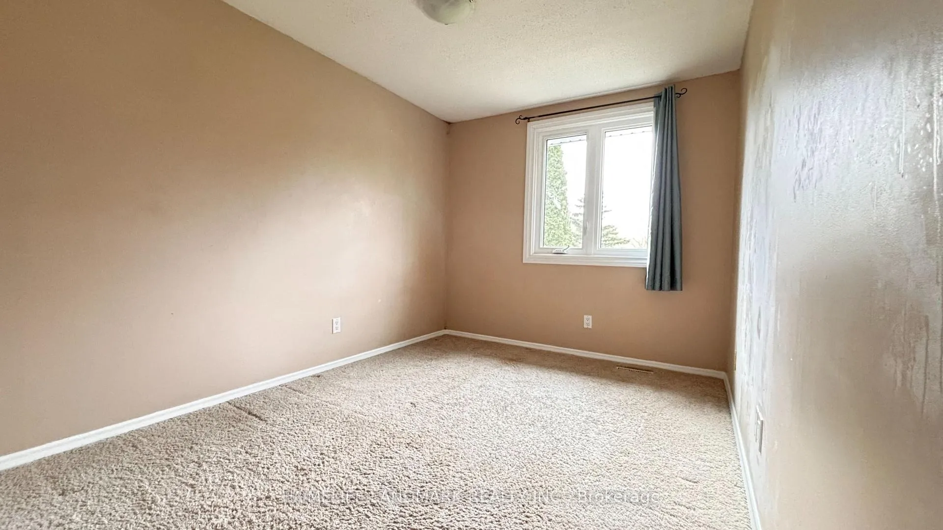 Photo 18 of Unit 2, 403 Keats Way, Waterloo — HOMEH