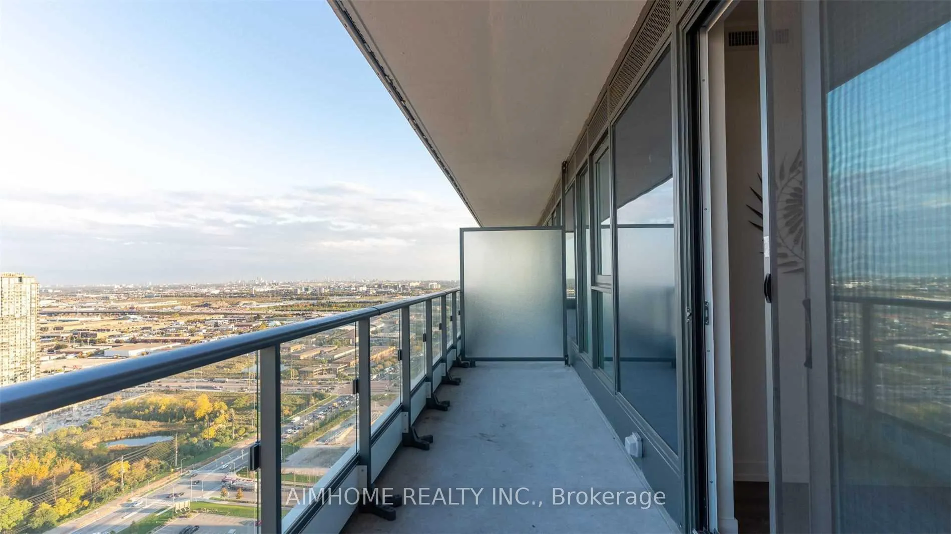 Photo 10 of Unit 4105, 950 Portage Parkway, Vaughan, Vaughan Corporate Centre — HOMEH