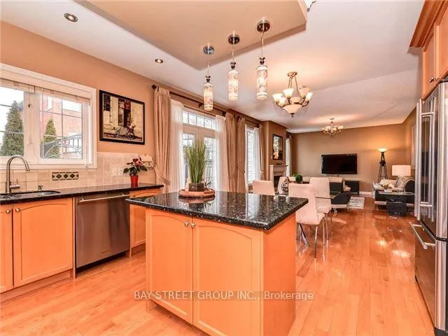 Photo 5 of 43 Larkmead Crescent, Markham, Victoria Manor-Jennings Gate — HOMEH