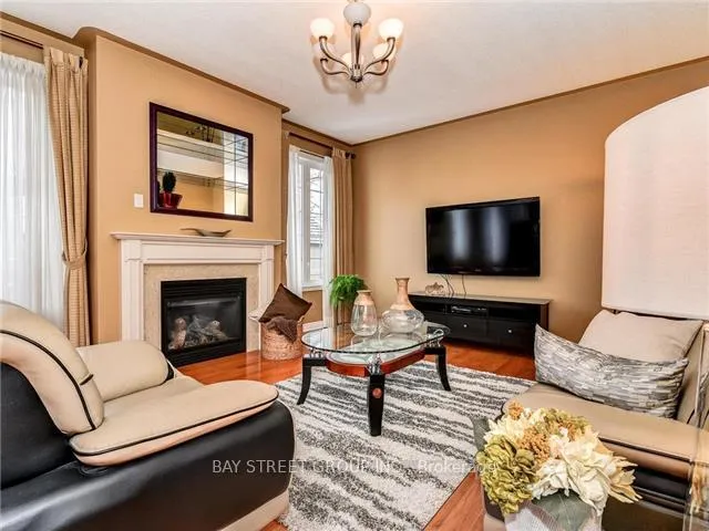 Photo 7 of 43 Larkmead Crescent, Markham, Victoria Manor-Jennings Gate — HOMEH