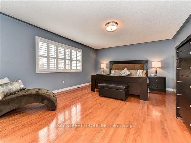 Photo 10 of 43 Larkmead Crescent, Markham, Victoria Manor-Jennings Gate — HOMEH
