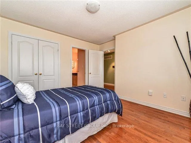 Photo 13 of 43 Larkmead Crescent, Markham, Victoria Manor-Jennings Gate — HOMEH