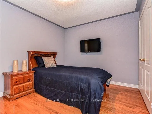Photo 15 of 43 Larkmead Crescent, Markham, Victoria Manor-Jennings Gate — HOMEH