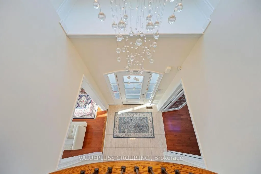 Photo 8 of 62 Silver Sterling Crescent, Vaughan, Vellore Village — HOMEH